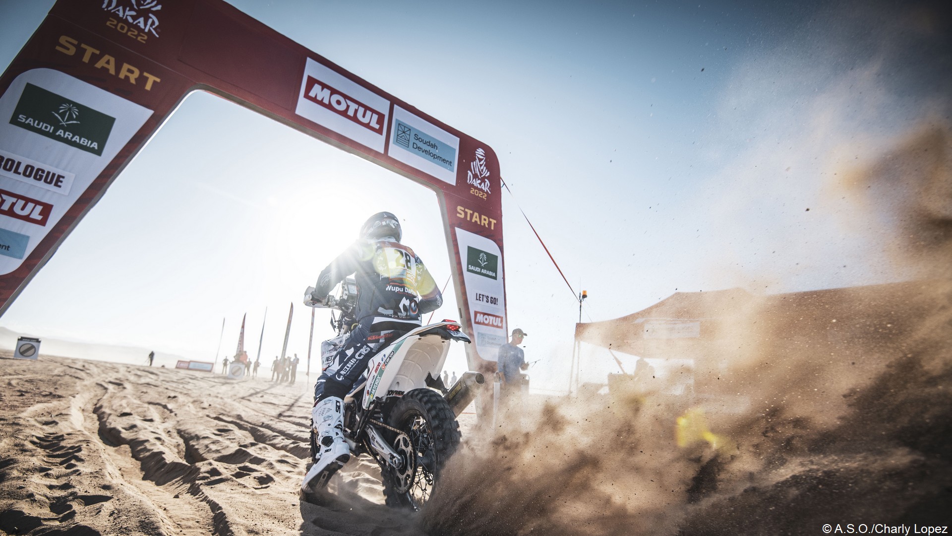 Dakar 2022 (1) Moto départ