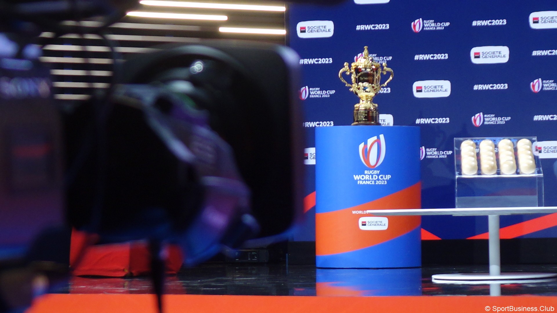 Trophée Web Ellis – Coupe du monde de rugby (caméra)