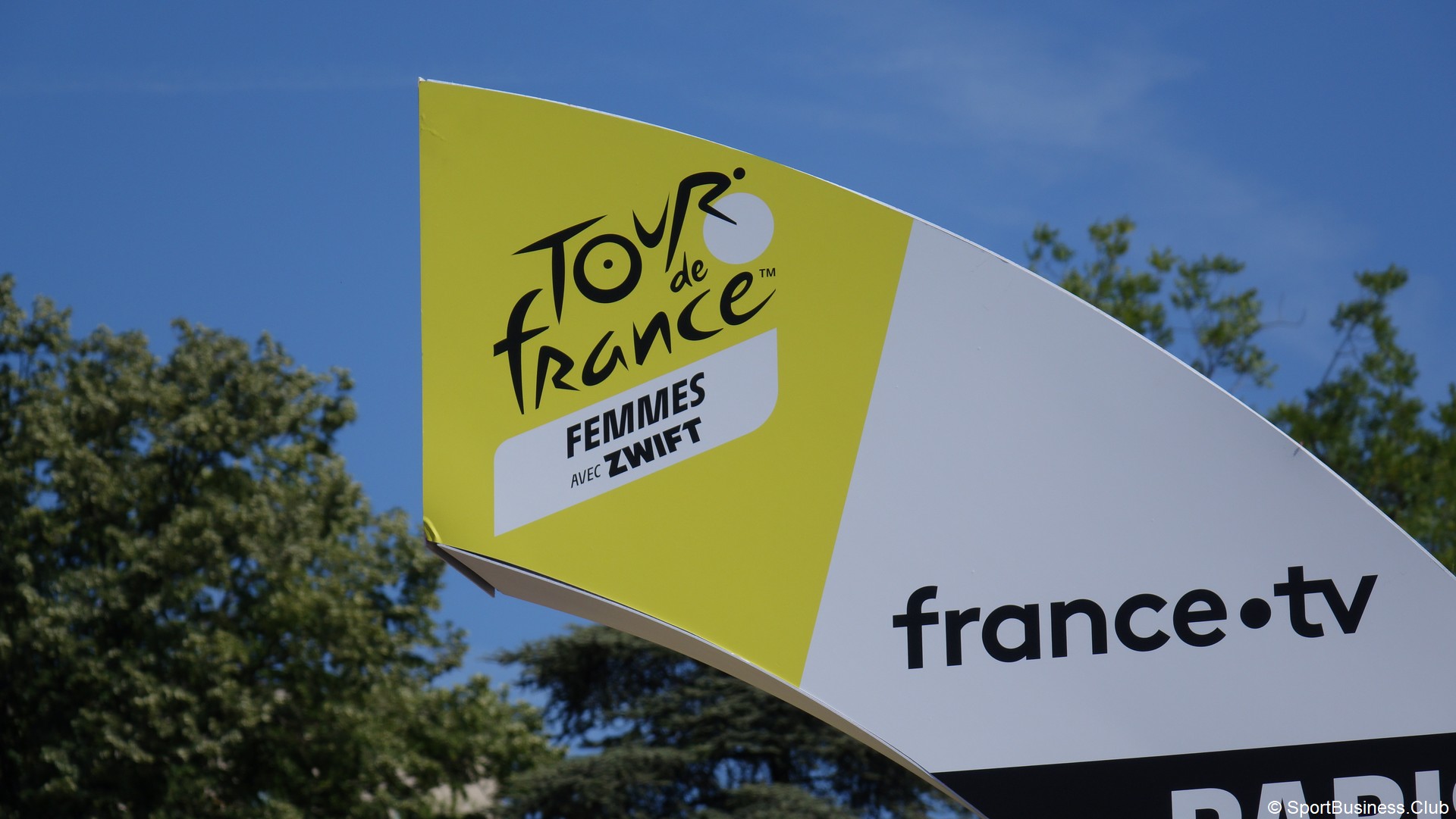 Cyclisme Le Tour De France Femmes Entre Jo Et Jp Sportbusiness Club