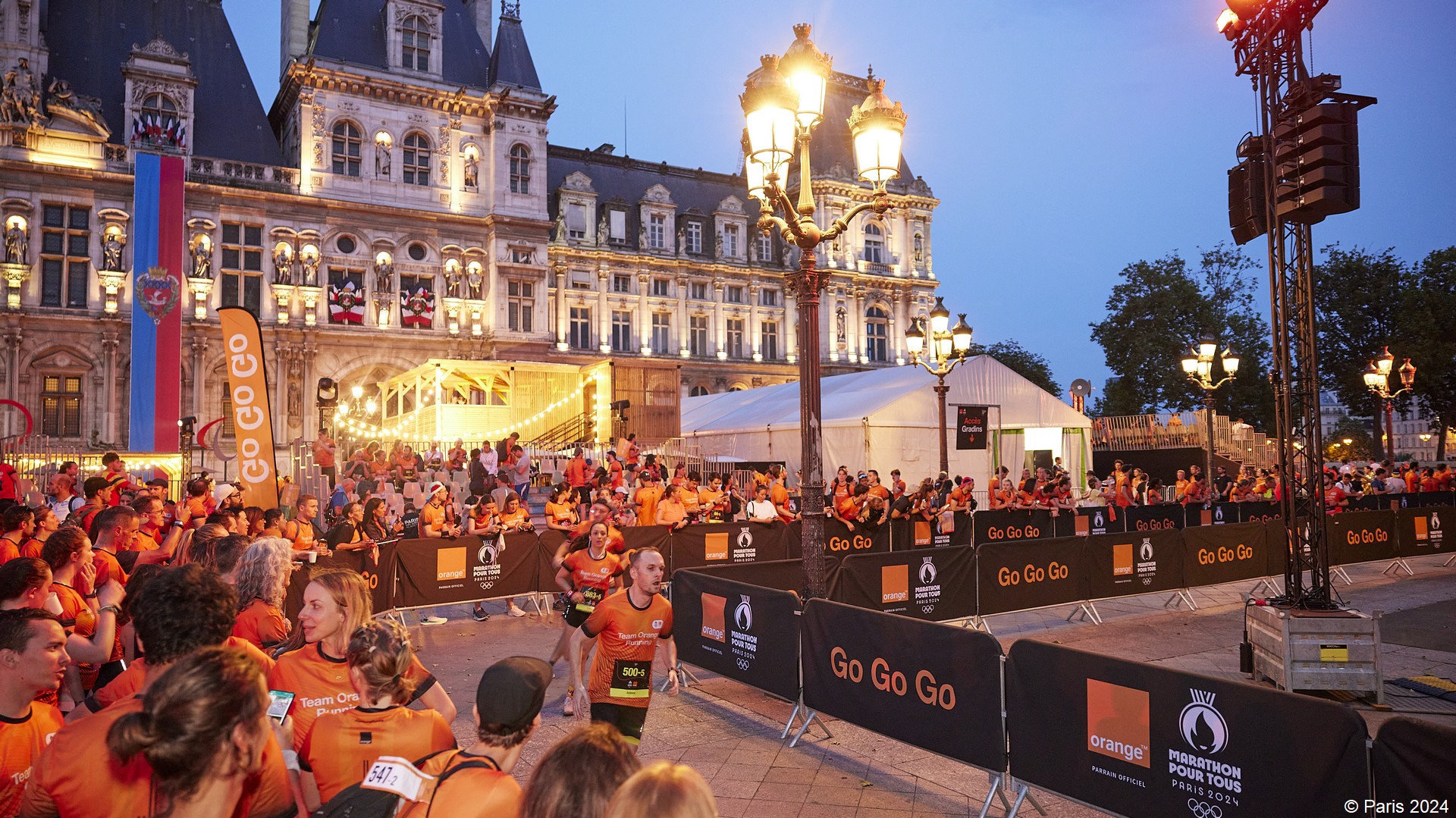 Paris 2024. Succès pour l'Orange Night Run