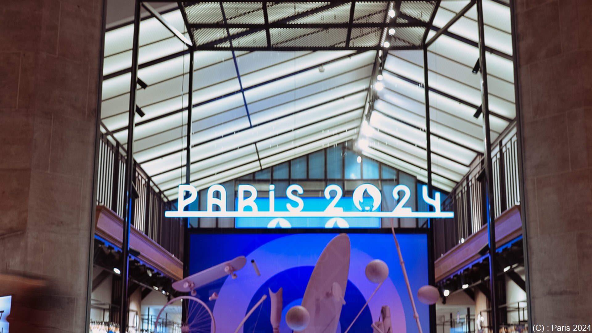 Boutique Paris 2024 LOUVRE 