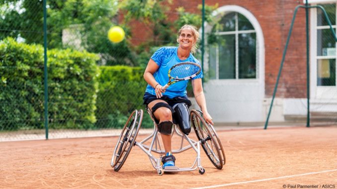Pauline Déroulède x Asics Mai 2025